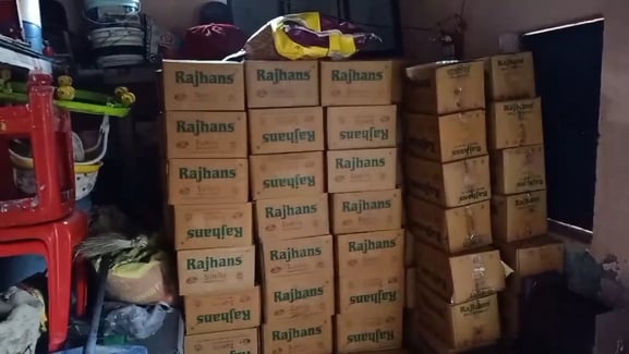नेपाल से महाराष्ट्र पहुंचना था 33 लाख का सनफ्लावर तेल उज्जैन पहुंचते ही हुआ गायब, व्यापारी ने श