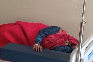 नरसिंहपुर कछुआ के समीप हादसे के दौरान क्षतिग्रस्त बस में फंसा चालक। संवाद नरसिंहपुर कछुआ के समीप हादसे के दौरान क्षतिग्रस्त बस में फंसा चालक। संवाद