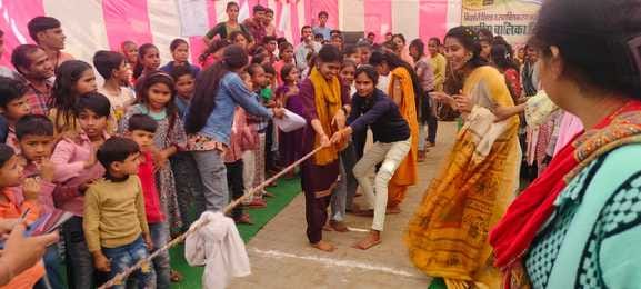 बंगरा. बालिका दिवस पर बच्चों ने किए सांस्कृतिक कार्यक्रम