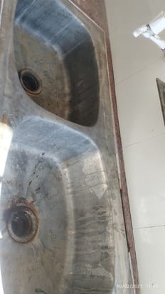 जिला अस्पताल के एमसीएच भवन में खस्ताहाल शौचालय । संवाद जिला अस्पताल के एमसीएच भवन में खस्ताहाल शौचालय । संवाद
