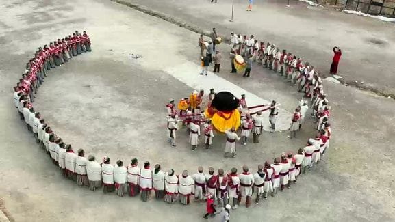माघ पर्व पर किन्नौर जिले के ठंगी में देवता रापुक शंकर के सानिध्य में ग्रामीणों ने लगाई नाटी। सं