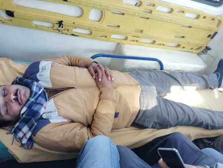 नारायणगढ़ थाना क्षेत्र में हुए हमले में बिजली कर्मी  की उंगली पर लगी चोट: सोशल मीडिया