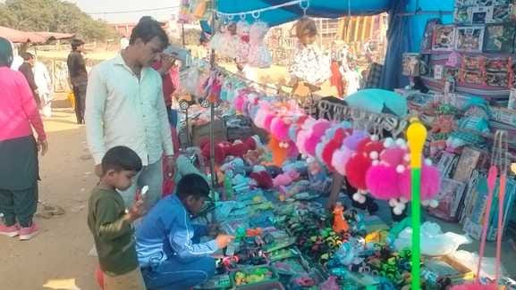 11सीटीके21बाबा मस्तनाथ मठ में माथा टेकते श्रृधालु। संवाद 11सीटीके21बाबा मस्तनाथ मठ में माथा टेकते श्रृधालु। संवाद
