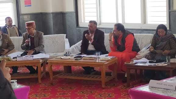 बाबा बालक नाथ मंदिर दियोटसिद्ध में आयोजित वार्षिक बजट बैठक में उपस्थित न्यासी एवं अन्य। संवाद बाबा बालक नाथ मंदिर दियोटसिद्ध में आयोजित वार्षिक बजट बैठक में उपस्थित न्यासी एवं अन्य। संवाद