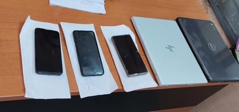 भीड़भाड़ वाली जगह से विदेशी नागरिक सहित लोगों को लूटने वाली गैंग धराई