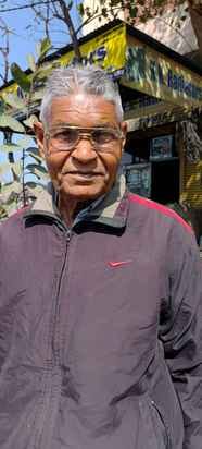 शहर के मोटर मार्केट के पास गुजर रही ड्रेन में जमी गाद। संवाद
