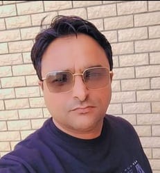 अंबाला छावनी के वार्ड नंबर पांच में सड़क किनारे बिखरी गंदगी। संवाद