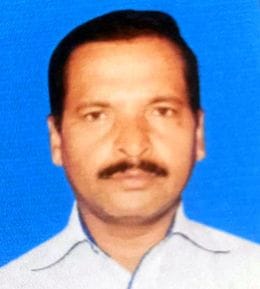 समसपुर गांव में दिनेश की मौत पर रोते बिलखते परिजन। संवाद समसपुर गांव में दिनेश की मौत पर रोते बिलखते परिजन। संवाद
