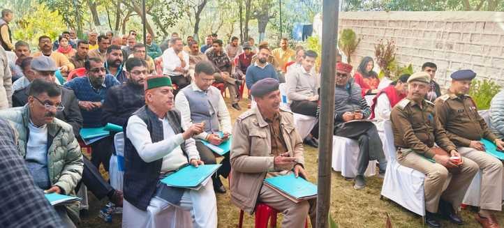 शाहतलाई में होने वाले चैत्र मेले की तैयारियों को लेकर समीक्षा बैठक करते अतिरिक्त उपायुक्त बिलास शाहतलाई में होने वाले चैत्र मेले की तैयारियों को लेकर समीक्षा बैठक करते अतिरिक्त उपायुक्त बिलास