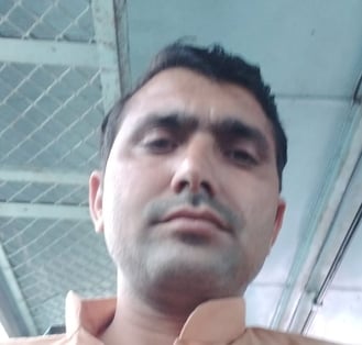13सीटीके03....मॉडल टाउन पर उखड़ी सड़क। संवाद 13सीटीके03....मॉडल टाउन पर उखड़ी सड़क। संवाद
