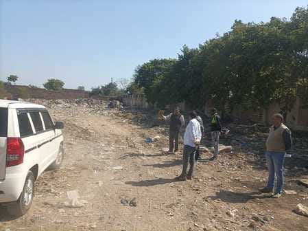 13सीटीके27.. महम नगर पालिका कार्यालय में जांच करते टीम सीएम फ्लाइंग की टीम। संवाद 13सीटीके27.. महम नगर पालिका कार्यालय में जांच करते टीम सीएम फ्लाइंग की टीम। संवाद