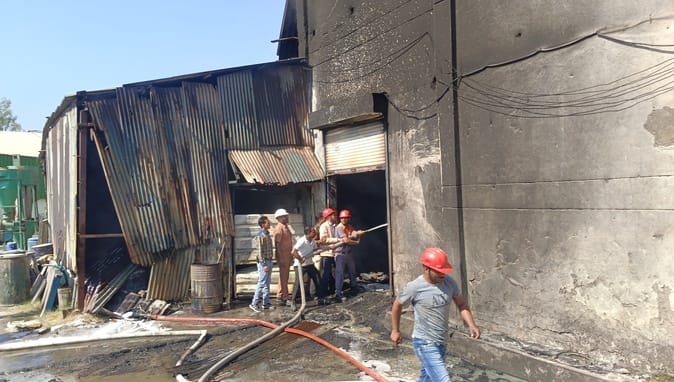 कंपनी में लगी आग