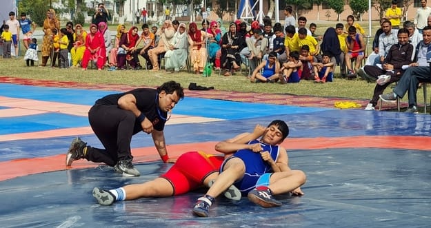16जेएनडी14- सरला मैमोरियल राजकीय कन्या महाविद्यालय में आयोजित खेल प्रतियोगिता में भाग लेते हुए 16जेएनडी14- सरला मैमोरियल राजकीय कन्या महाविद्यालय में आयोजित खेल प्रतियोगिता में भाग लेते हुए