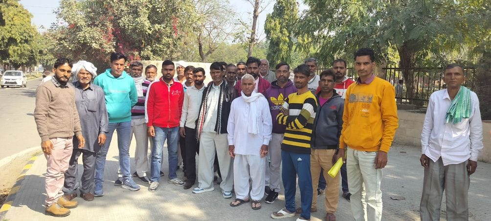 17जेएनडी16: रेलवे गैटमैन की हत्या के मामले में कार्रवाई की मांग को लेकर एसपी से मिलने पहुंचे जा