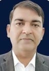 17jjrp31- झज्जर। बार एसोसिएशन के चुनाव को लेकर नामांकन की छंंटनी करते हुए चुनाव पर्यवेक्षक। स्र