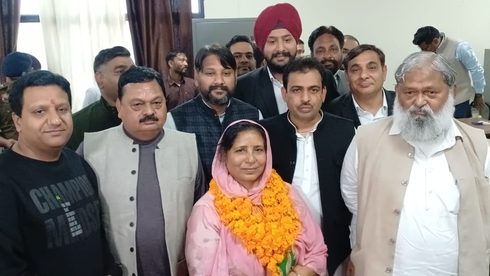 अंबाला सदर नगर परिषद के चुनावों को लेकर कार्यकर्ताओं के साथ 32 उम्मीदवारों को साथ लेकर अंबाला छ