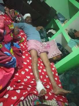शालीमार गार्डन एक्सटेंशन दो के सी ब्लॉक में सिगरेट ने देने पर दुकानदार को गाड़ी से घसीटा।स्रोत शालीमार गार्डन एक्सटेंशन दो के सी ब्लॉक में सिगरेट ने देने पर दुकानदार को गाड़ी से घसीटा।स्रोत