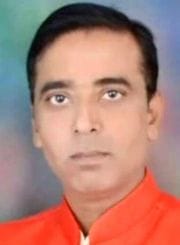 दातागंज क्षेत्र में बाढ़ के पानी में नाव से जाते नगरिया खनू के लोग। फाइल फोटो दातागंज क्षेत्र में बाढ़ के पानी में नाव से जाते नगरिया खनू के लोग। फाइल फोटो