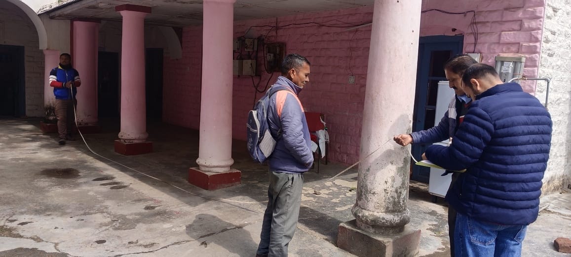 नाहन में विक्टोरिया डॉयमंड जुबली हॉस्पिटल सिरमौर स्टेट भवन जहां नर्सिंग स्कूल का छात्रावास चल र नाहन में विक्टोरिया डॉयमंड जुबली हॉस्पिटल सिरमौर स्टेट भवन जहां नर्सिंग स्कूल का छात्रावास चल र