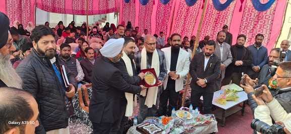 पुंछ जिले के भारत पाकिस्तान नियंत्रण रेखा पर स्थित माडल हायर सेकंडरी स्कूल सावजियां में स्कूल प पुंछ जिले के भारत पाकिस्तान नियंत्रण रेखा पर स्थित माडल हायर सेकंडरी स्कूल सावजियां में स्कूल प