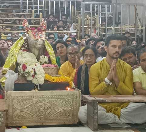 अभिनेता दर्शन कुमार हुए भस्म आरती मे शामिल, कहा - जो कुछ भी हु भगवान शिव की कृपा से हु