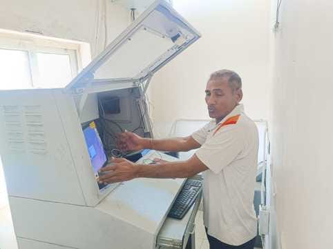 डीएमई पर पेट्रोल पंप पर हुई लूट के बाद प्रदर्शन करते डीजल पेट्रोल डीलर एसोसिएशन के पदाधिकारी। स डीएमई पर पेट्रोल पंप पर हुई लूट के बाद प्रदर्शन करते डीजल पेट्रोल डीलर एसोसिएशन के पदाधिकारी। स