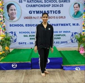 जिम्नास्टिक रिदमिक में राष्ट्रीय प्रतियोगित में कांस्य पदक जीतने वाली खिलाड़ी दिव्या श्री। सं जिम्नास्टिक रिदमिक में राष्ट्रीय प्रतियोगित में कांस्य पदक जीतने वाली खिलाड़ी दिव्या श्री। सं