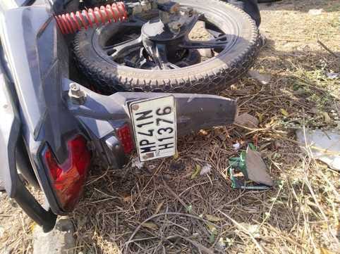 बाइक एक्सीडेंट में दो की मौत