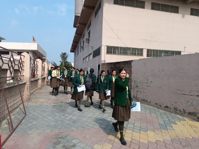 सीबीएसई छात्र आरव सीबीएसई छात्र आरव