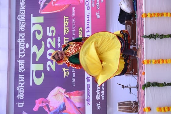 20सीटीके09 पवन कुमार, आंबेडकर काॅलोनी  निवासी।
