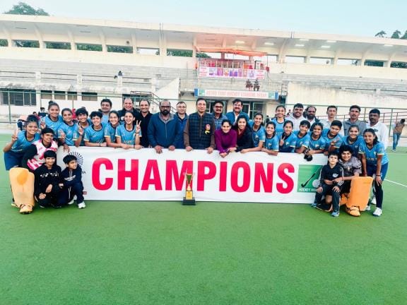हिसार हरियाणा स्टेट वूमेन हॉकी चैंपियनशिप में क्वार्टर फाइनल मैच में हिसार मैं दादरी को 6-0 से हिसार हरियाणा स्टेट वूमेन हॉकी चैंपियनशिप में क्वार्टर फाइनल मैच में हिसार मैं दादरी को 6-0 से