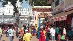 जागेश्वरधाम में लगी श्रद्धालुओं की भीड़ जागेश्वरधाम में लगी श्रद्धालुओं की भीड़