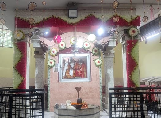 23जेएनडी07: महाशिवरात्रि पर्व को लेकर जयंती देवी मंदिर में शिवलिंग का किया गया श्रृंगार। संवाद 23जेएनडी07: महाशिवरात्रि पर्व को लेकर जयंती देवी मंदिर में शिवलिंग का किया गया श्रृंगार। संवाद