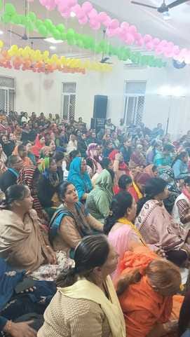 छावनी के रामबाग गोशाला स्थित श्री राधा कृष्ण मंदिर में श्रीमद् भागवत कथा का रसपान कराते अंतरराष छावनी के रामबाग गोशाला स्थित श्री राधा कृष्ण मंदिर में श्रीमद् भागवत कथा का रसपान कराते अंतरराष
