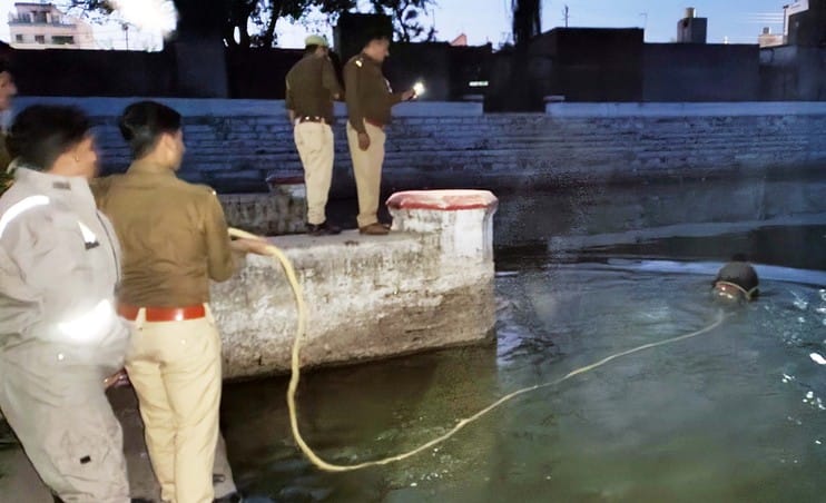 पुवायां के मलय गुप्ता का फाइल फोटो। स्रोत परिजन पुवायां के मलय गुप्ता का फाइल फोटो। स्रोत परिजन