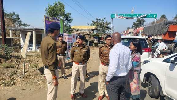 सीहोर। कथा के पहले ही भर गए पंडाल और डोम