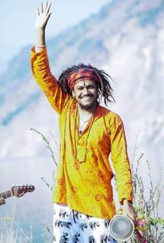 125 दिवसीय विक्रमोत्सव की जानकारी देते वरिष्ठ व सु-प्रसिद्ध भजन गायक हंसराज रघुवंशी।