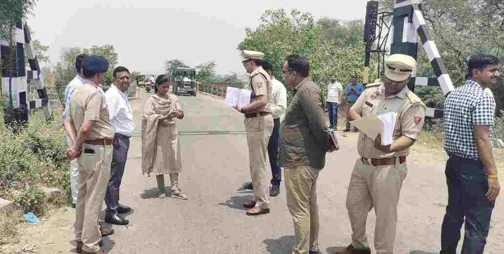 -फोटो 57 : नफे सिंह हत्याकांड के विरोध में समर्थकों द्वारा की गई सड़क जाम। फाइल फोटो -फोटो 57 : नफे सिंह हत्याकांड के विरोध में समर्थकों द्वारा की गई सड़क जाम। फाइल फोटो