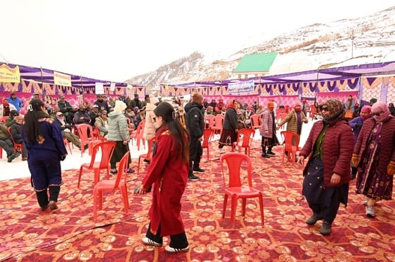 लाहौल स्पीति में स्नो फेस्टिवल के दूसरे दिन गोंधला ग्राम पंचायत के केवांग गांव में यति उत्सव क लाहौल स्पीति में स्नो फेस्टिवल के दूसरे दिन गोंधला ग्राम पंचायत के केवांग गांव में यति उत्सव क