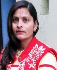 शामली कलक्ट्रेट में विलाप करता मृतक महिला का पति । संवाद शामली कलक्ट्रेट में विलाप करता मृतक महिला का पति । संवाद