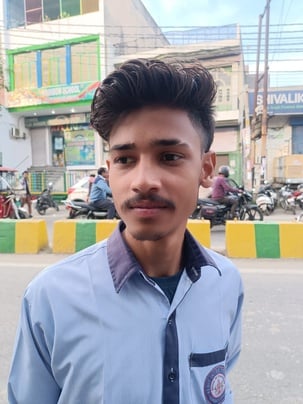 शामली वीवी इंटर कॉलेज में बोर्ड परीक्षा में दौरान रोल नंबर देखते छात्र । संवाद शामली वीवी इंटर कॉलेज में बोर्ड परीक्षा में दौरान रोल नंबर देखते छात्र । संवाद