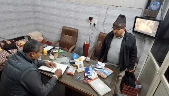 अंबाला सिटी सब्जी मंडी में चोरों द्वारा तोड़ी गई अलमारी: स्वंय अंबाला सिटी सब्जी मंडी में चोरों द्वारा तोड़ी गई अलमारी: स्वंय