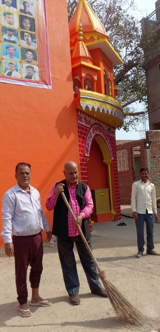 बिरूआ बाड़ी मंदिर में महाशिवरात्रि पर्व को लेकर व्यवस्थाओं का जायजा लेते सिटी मजिस्ट्रेट सुरेश प बिरूआ बाड़ी मंदिर में महाशिवरात्रि पर्व को लेकर व्यवस्थाओं का जायजा लेते सिटी मजिस्ट्रेट सुरेश प