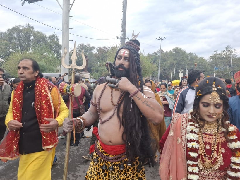 महाशिवरात्रि के उपलक्ष्य में शहर में निकाली गई भव्य शोभायात्रा। संवाद