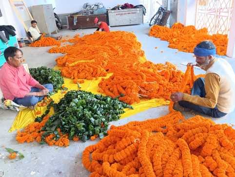 शहर के गौरी शंकर मंदिर पर महाशिवरात्रि पर्व के लिए की जा रही सजावट।संवाद शहर के गौरी शंकर मंदिर पर महाशिवरात्रि पर्व के लिए की जा रही सजावट।संवाद