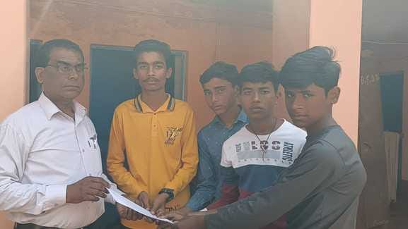 परीक्षा से वंचित हुए छात्र