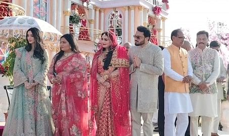 पूर्वमंत्री के पुत्र के आशीर्वाद समारोह में पहुंचे स्वामी रामभद्राचार्य महाराज ने सनातन पर दिया