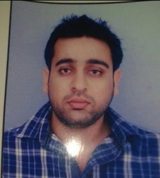 फोटो :38: सोनीपत के गांव कुमासपुर के पास युवक की हत्या के बाद नागरिक अस्पताल में विलाप करते परि