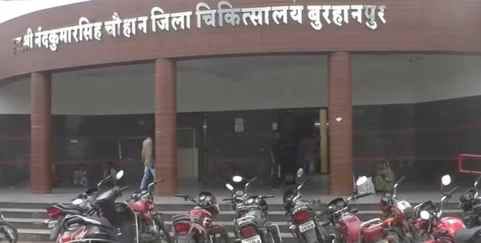 जिला अस्पताल में बच्चों की हुई अदला बदली जिला अस्पताल में बच्चों की हुई अदला बदली