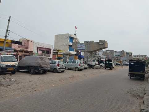 कोसली में निर्माणाधीन ओवरब्रिज। संवाद कोसली में निर्माणाधीन ओवरब्रिज। संवाद